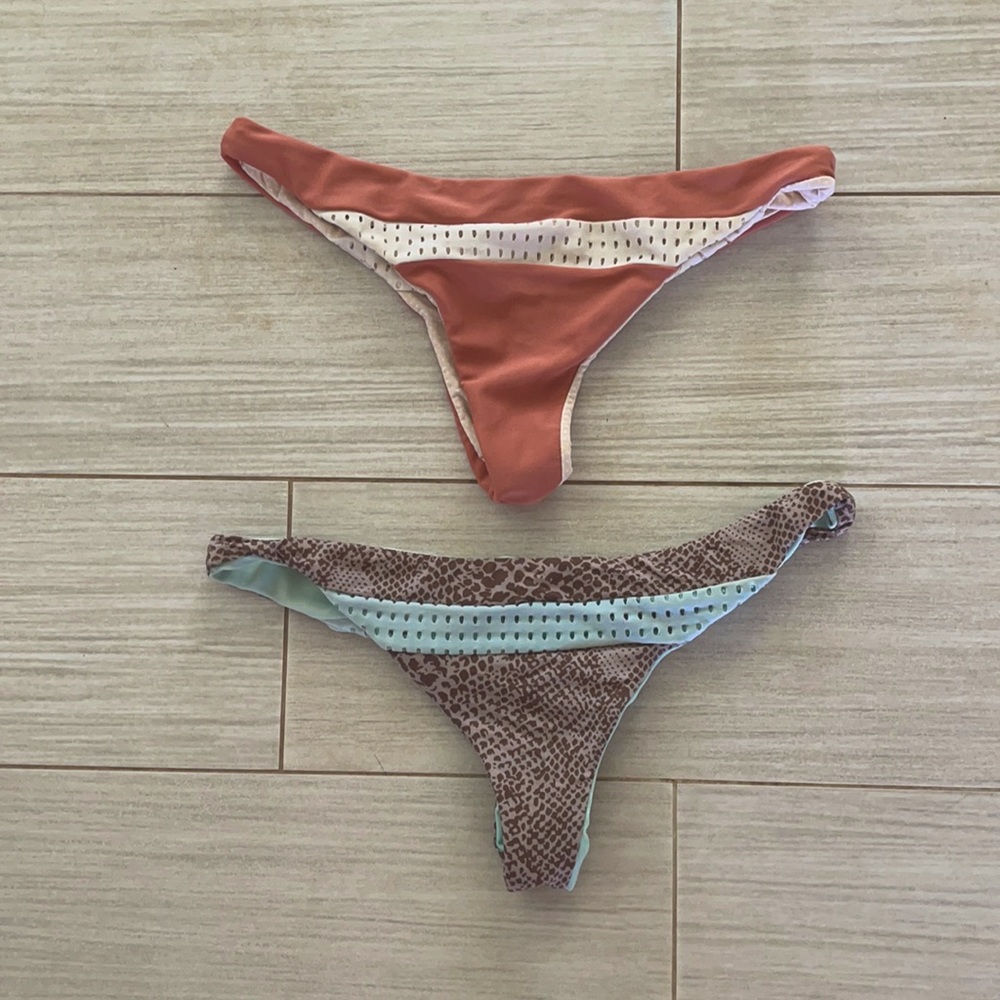Two medium size acacia bottoms with mesh strip.